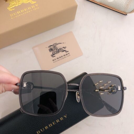 Replica Burberry 1511 Fashion Sunglasses 4