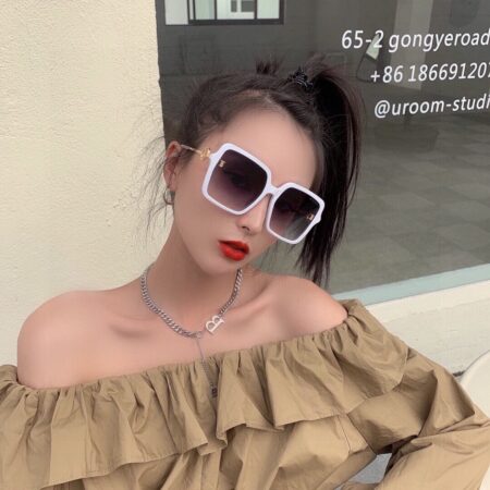 Replica Burberry 84247 Fashion Women Sunglasses 2 Replica Burberry 84247 Fashion Women Sunglasses 2