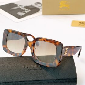 Replica Burberry 83026 Fashion Sunglasses 8
