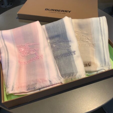 Replica Burberry 47565 Fashion Women Scarf Replica Burberry 47565 Fashion Women Scarf