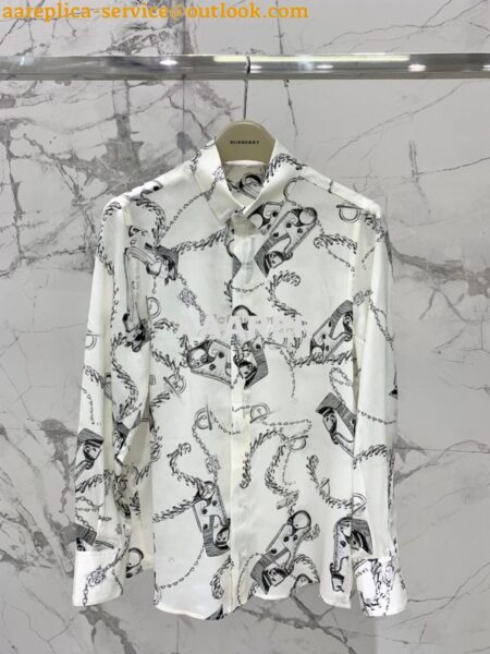 Replica Burberry 2024 New Collection Chic Chain Silk Shirt in Monochrome Print 2