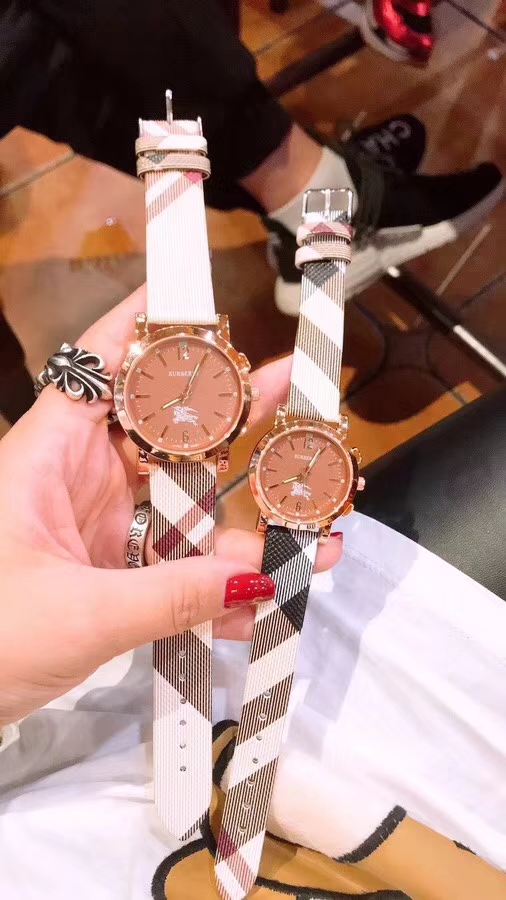 Replica Burberry Couple Watches For Women 593972